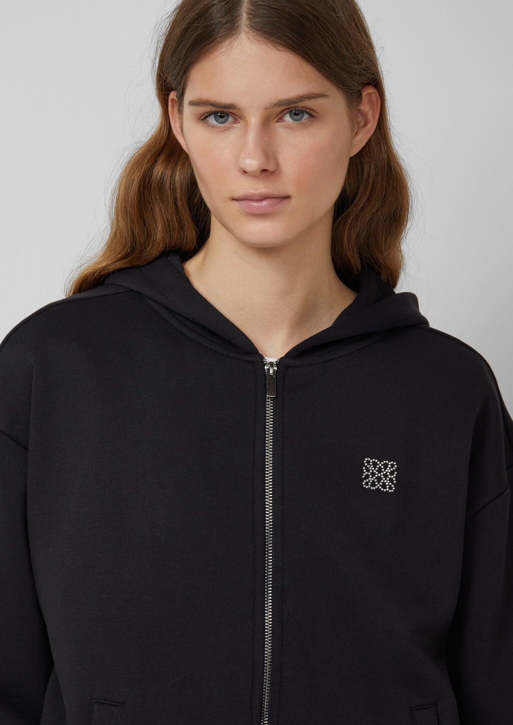 Weiche Sweatjacke mit Schmuckstein-Detail