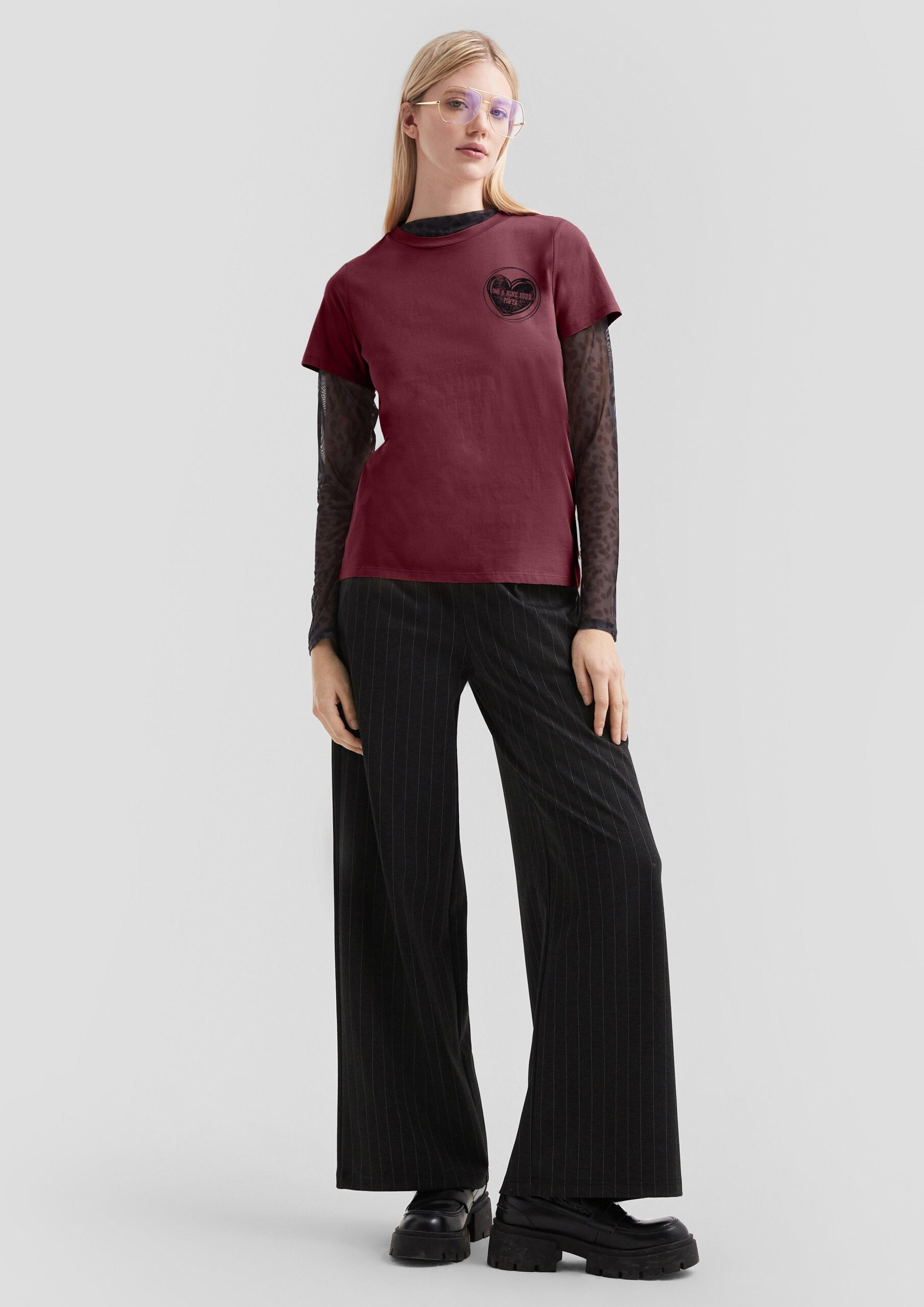 Baumwollshirt mit kleinem Frontprint