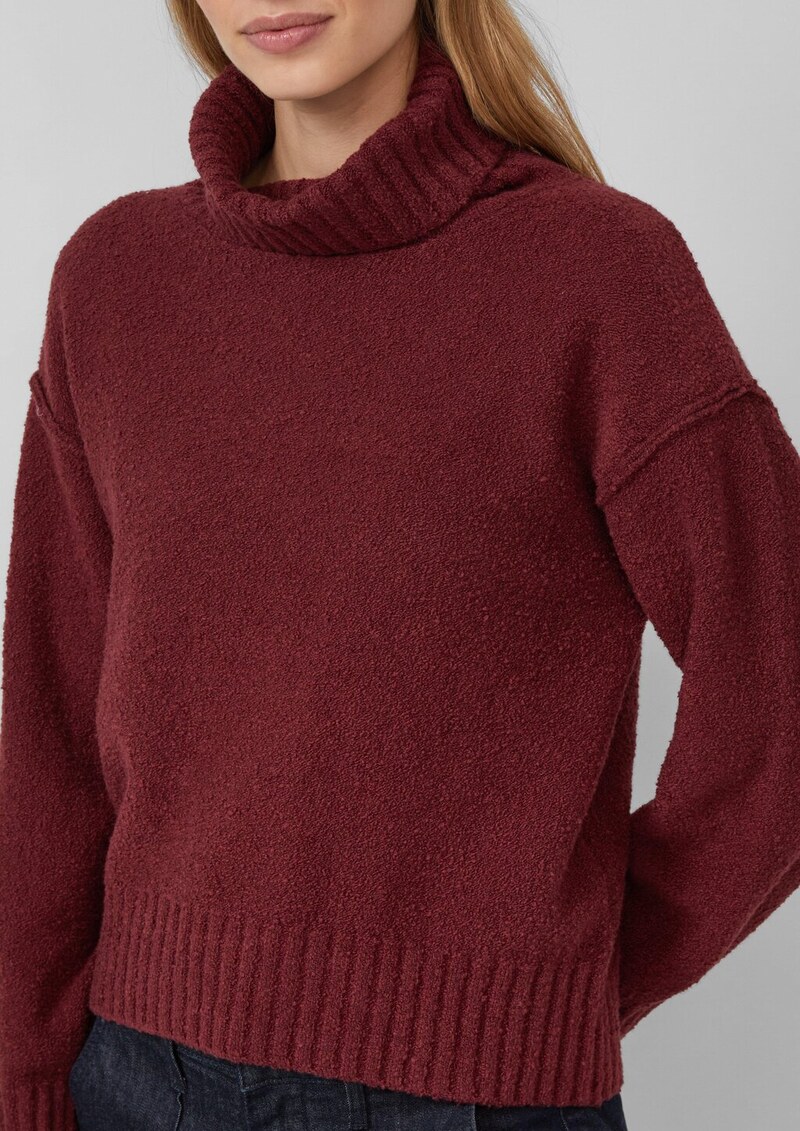 Kuscheliger Strickpullover mit breitem Rollkragen