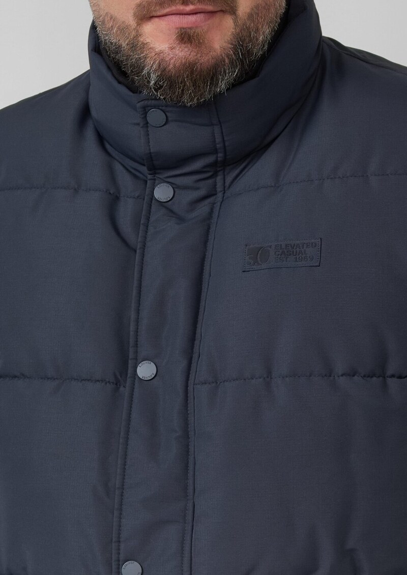 Sportive Steppweste mit Logo-Details