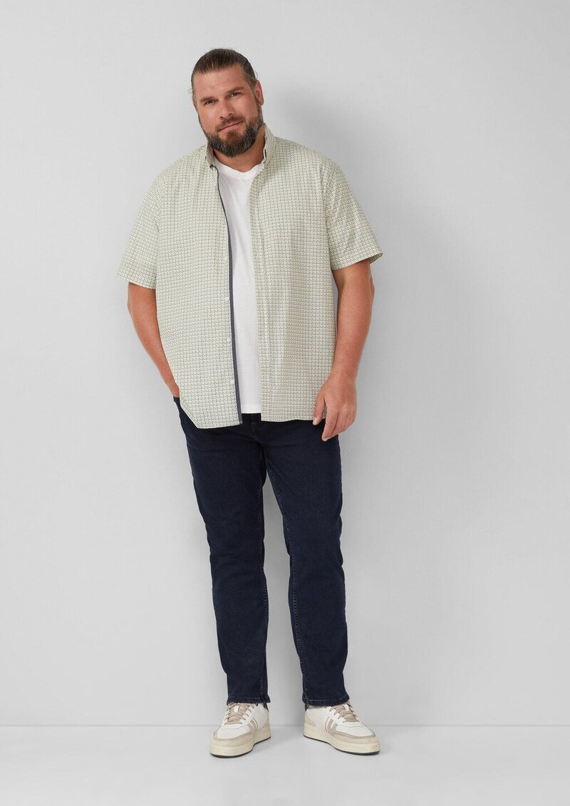 Regular Fit: Gemustertes Kurzarmhemd aus Baumwolle mit Button-Down-Kragen