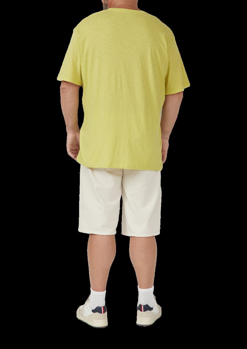 T-Shirt mit Label-Patch und V-Ausschnitt