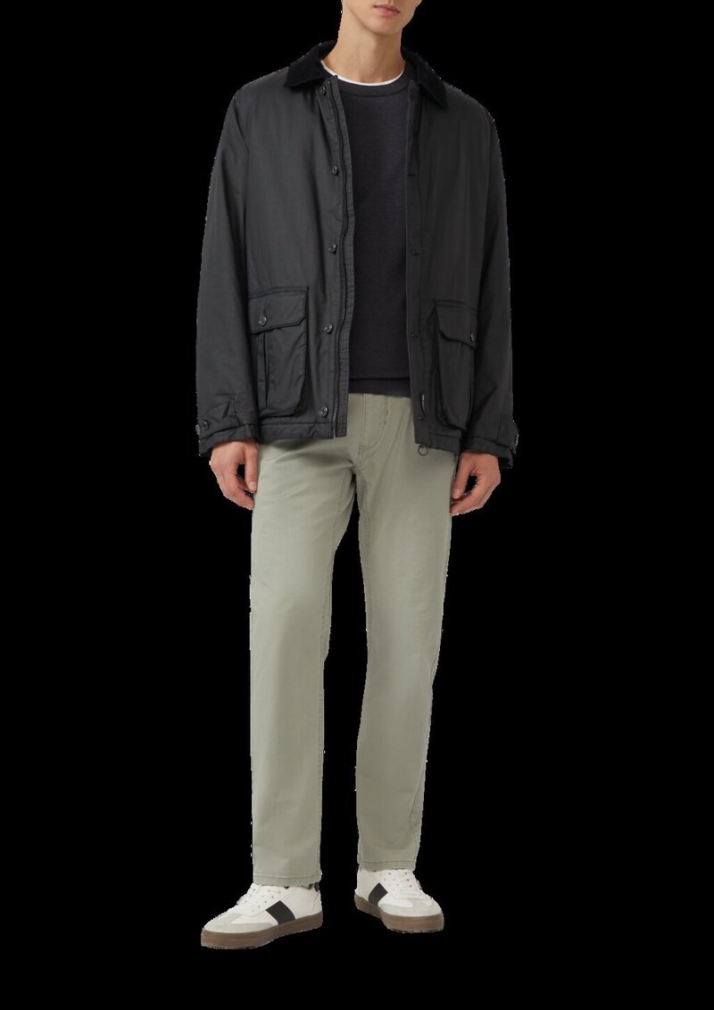 Fein gestreifter Pullover mit Crew Neck und abgesetzten Bündchen