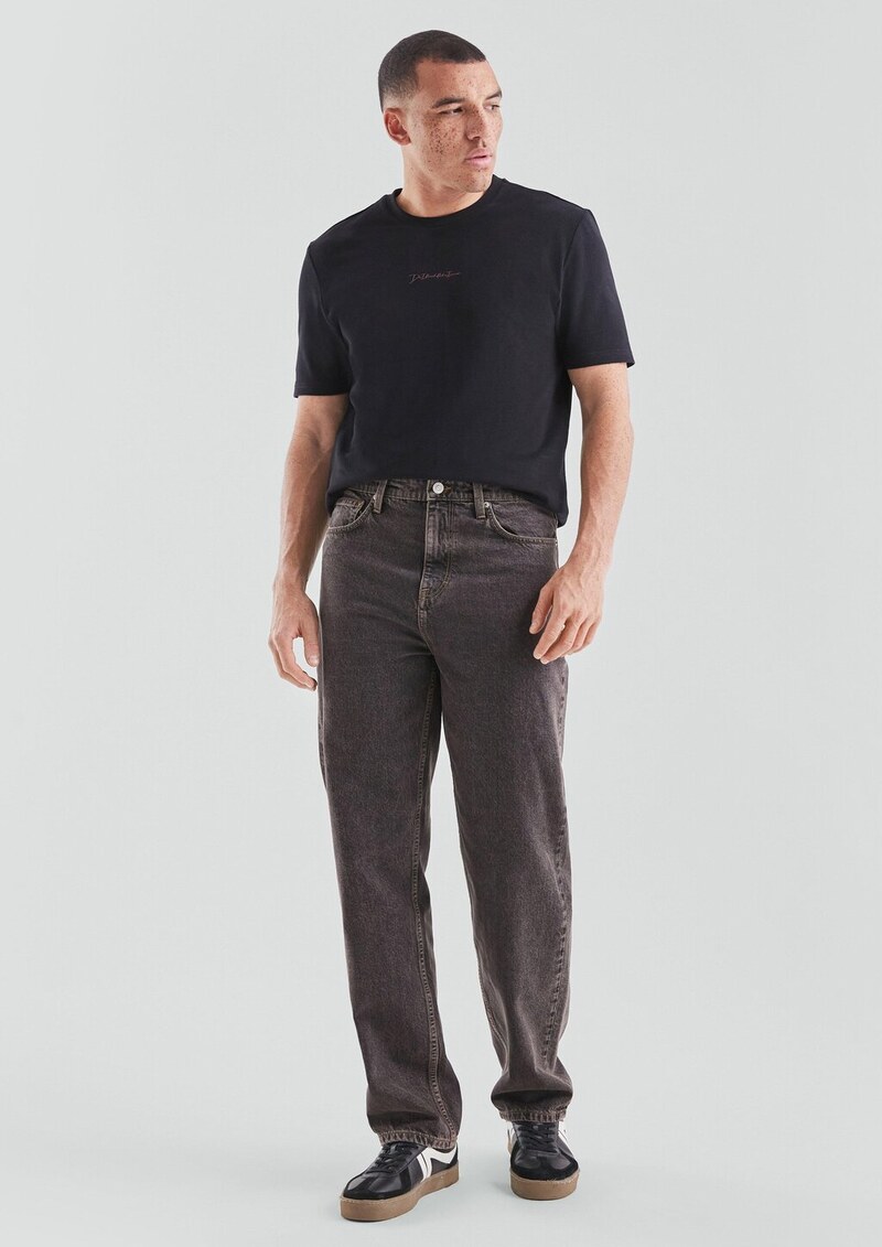 Denim /Loose Fit / Mid Rise / Straight Leg