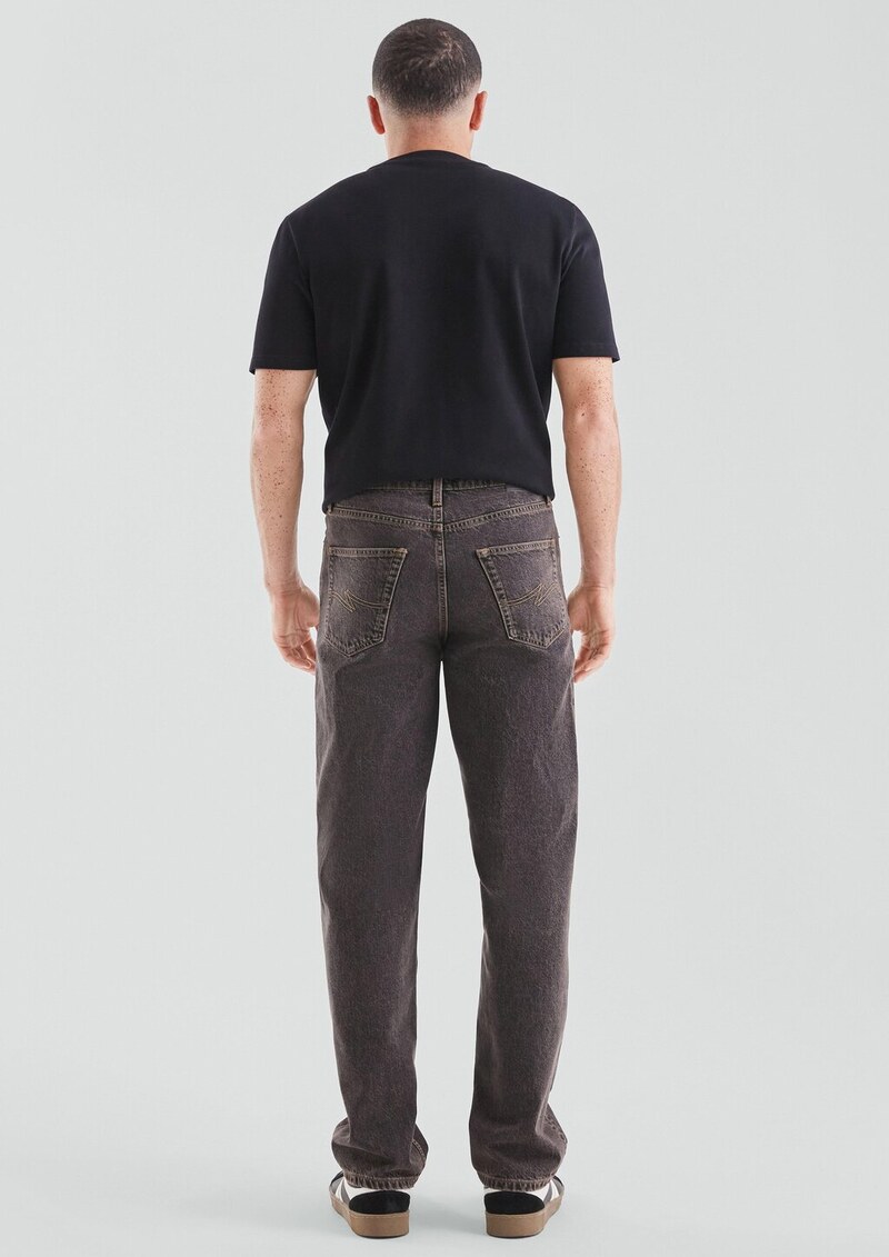 Denim /Loose Fit / Mid Rise / Straight Leg