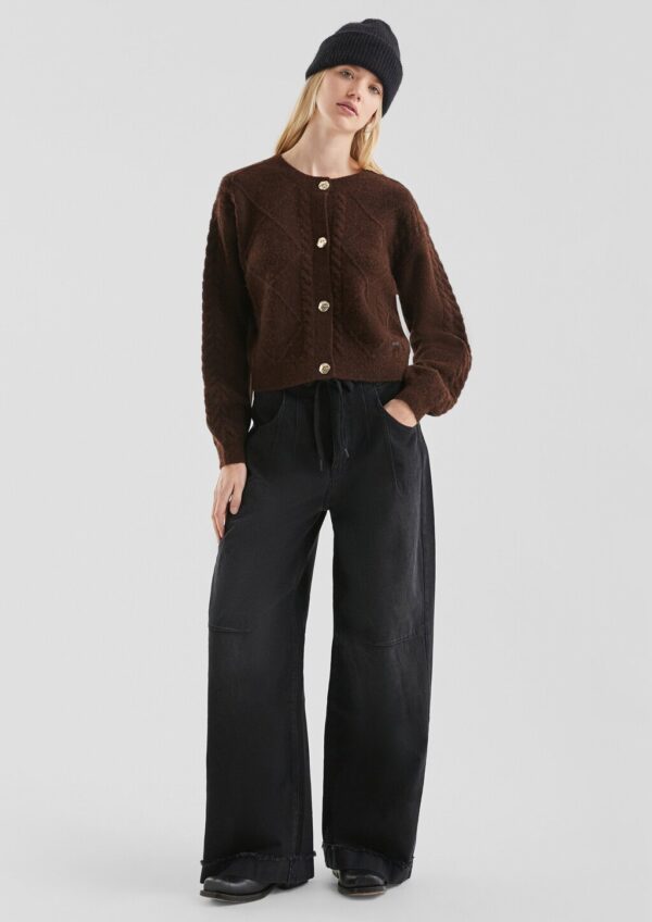 Strickjacke mit Zopfmuster