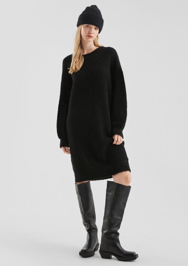 Flauschiges Strickkleid