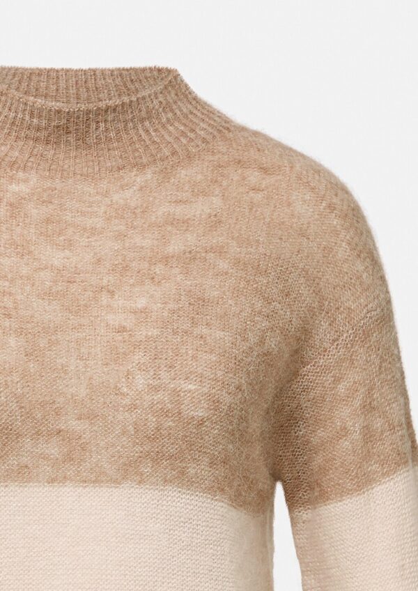 Leichter Pullover mit Colour-Blocking und Pailletten