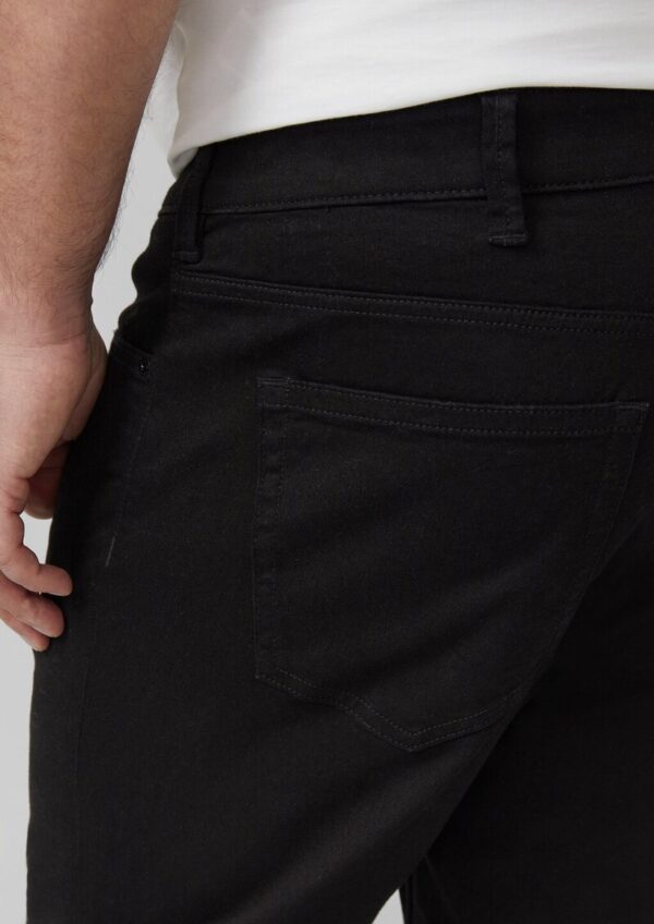 Jeans Casby / Relaxed Fit / Mid Rise / Straight Leg / Stretch