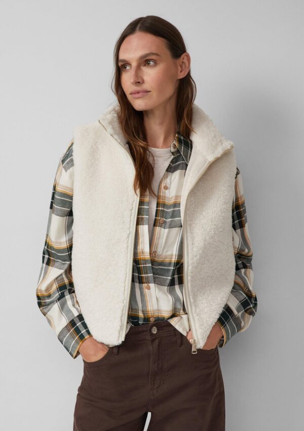 Weste aus Teddyplüsch mit Eingrifftaschen