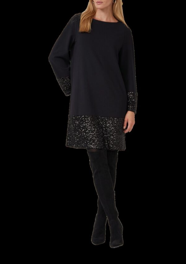 Kurzes Kleid mit Pailletten am Saum