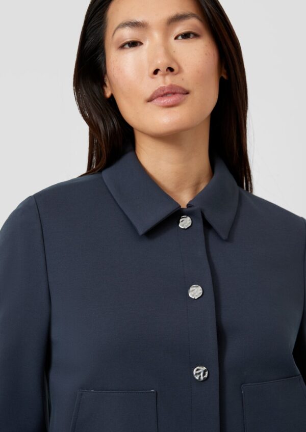 Boxy-Jacke mit leichtem Futter und Hemdkragen