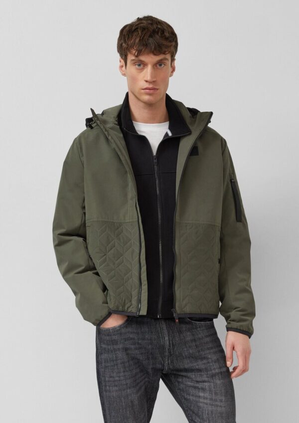 Sportive Jacke im Fabricmix mit verstellbarer Kapuze