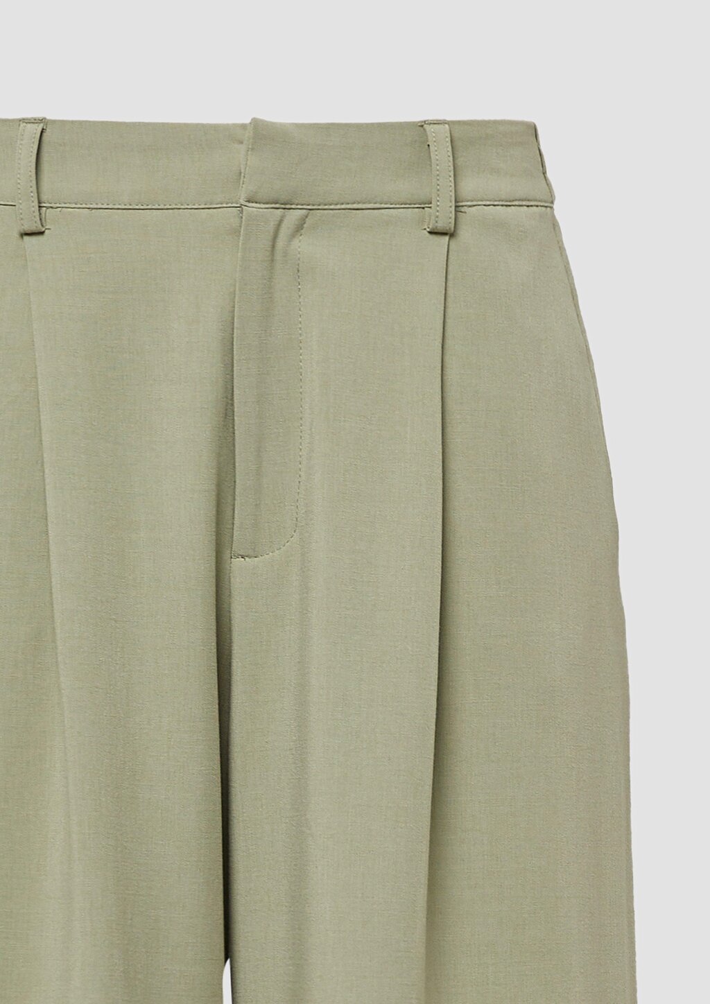 Bundfaltenhose mit weitem Bein | QS x Vanessa Mai