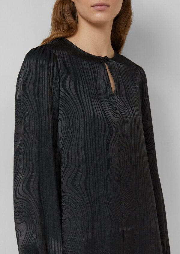 Fließendes Jacquardkleid mit Raffung