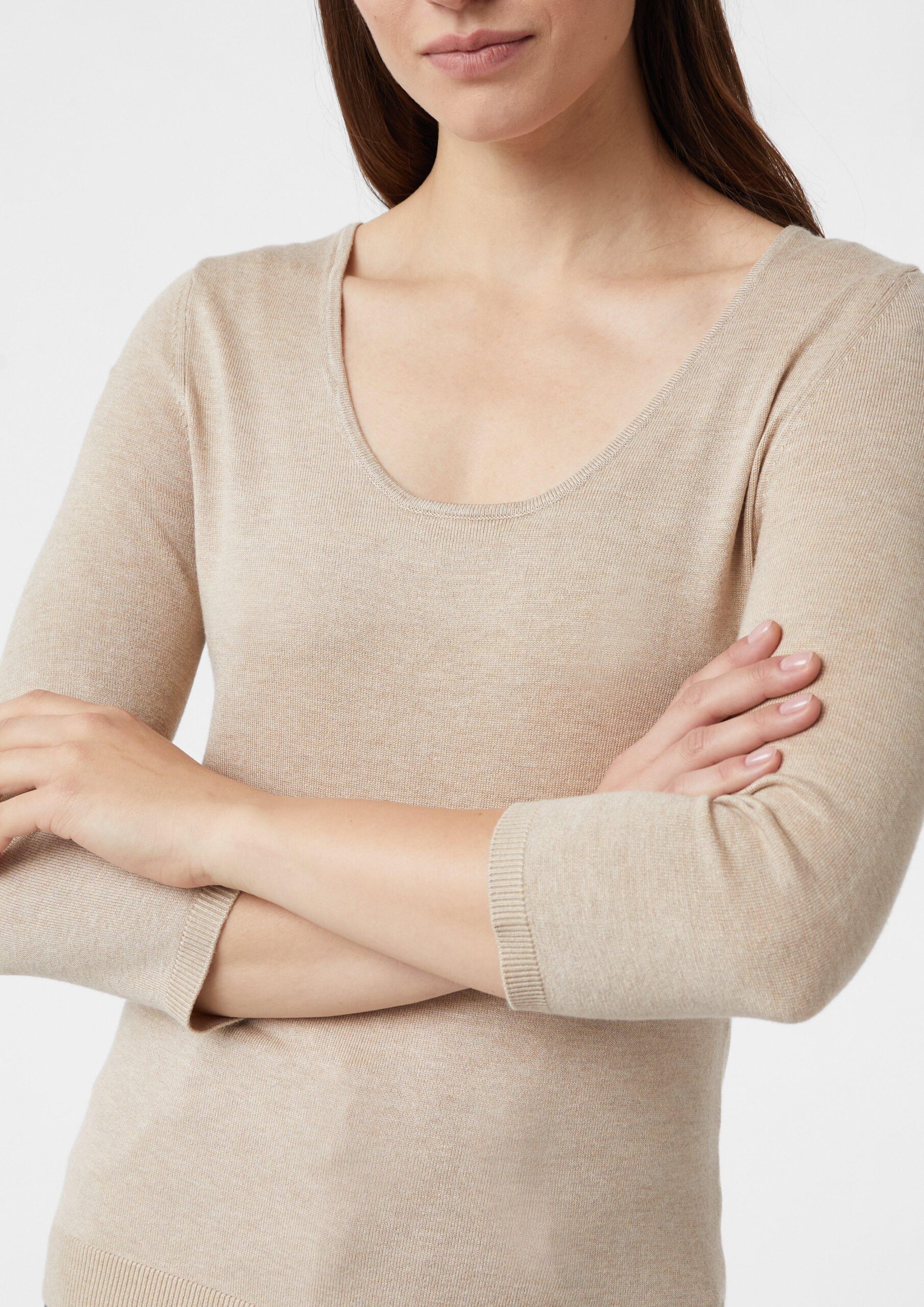 Schmaler Feinstrickpullover aus Viskosemix