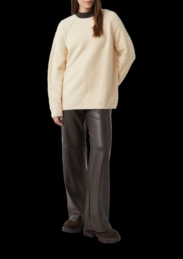 Oversized Strickpullover aus Bouclé mit Stickdetail am Rücken