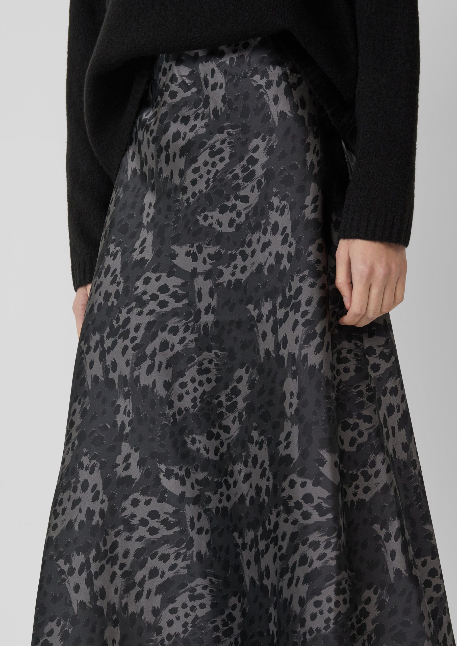 Leichter Midirock mit Elastikbund