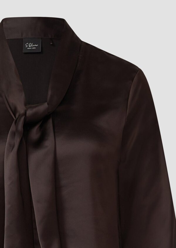 Satin-Bluse mit eleganter Kragen-Schluppe