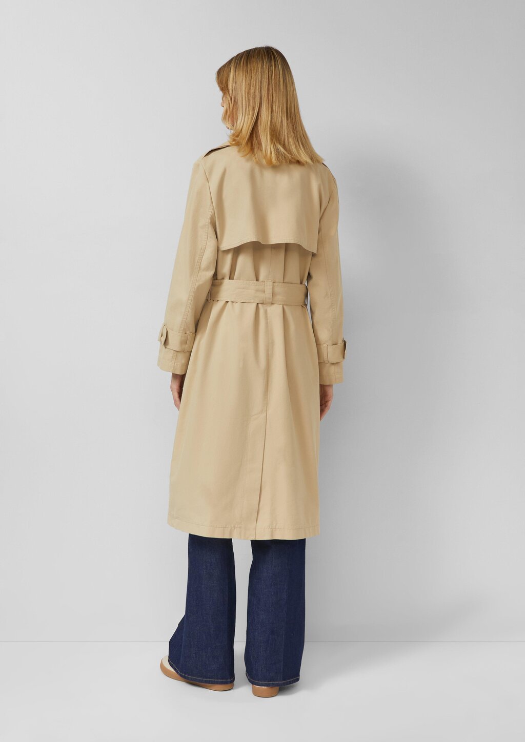 Leichter Trenchcoat aus Lyocell