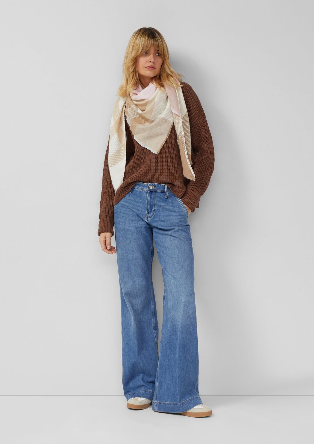 Dreieckstuch mit Schachbrett-Muster