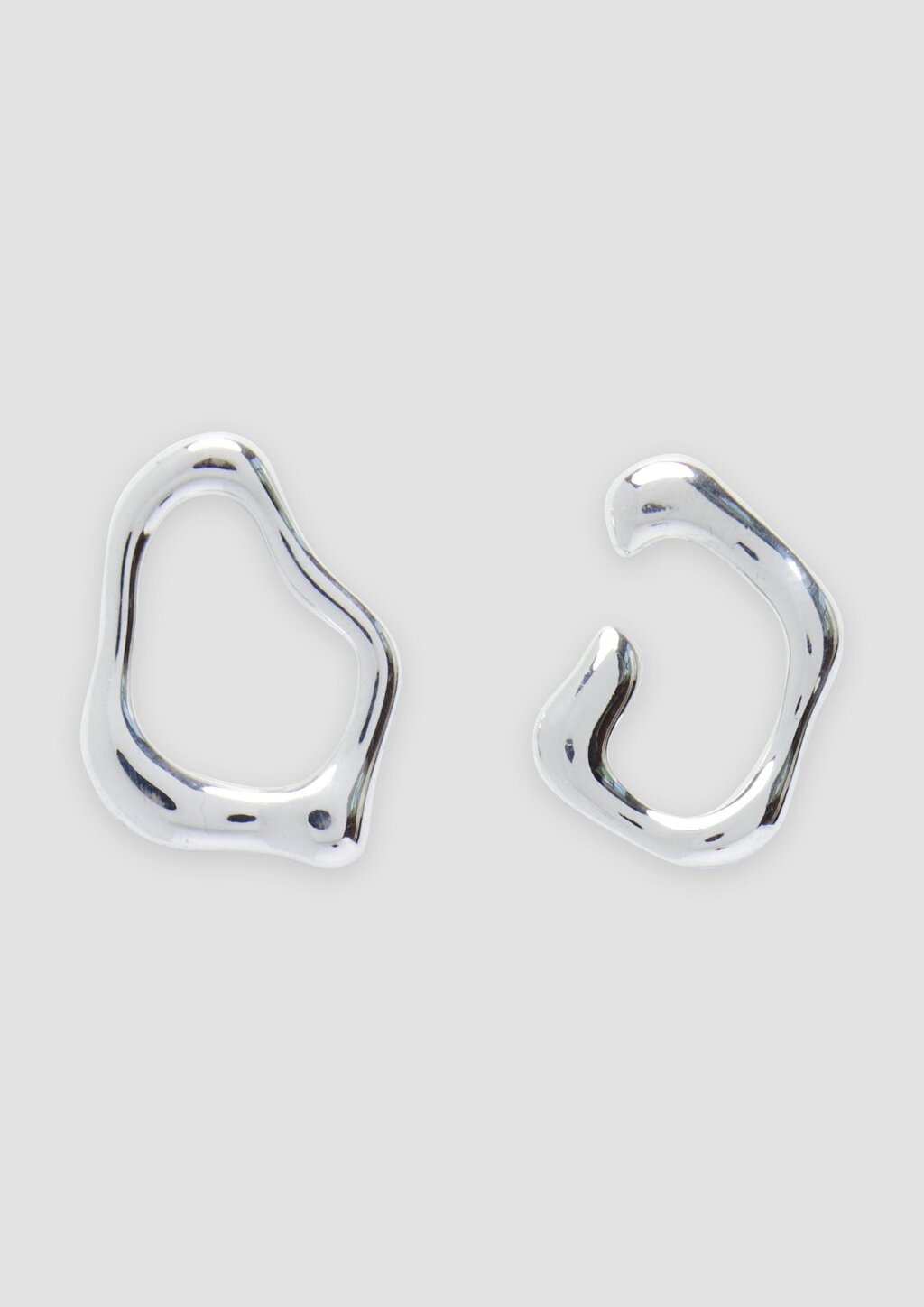 Ohrstecker in asymmetrischem Design