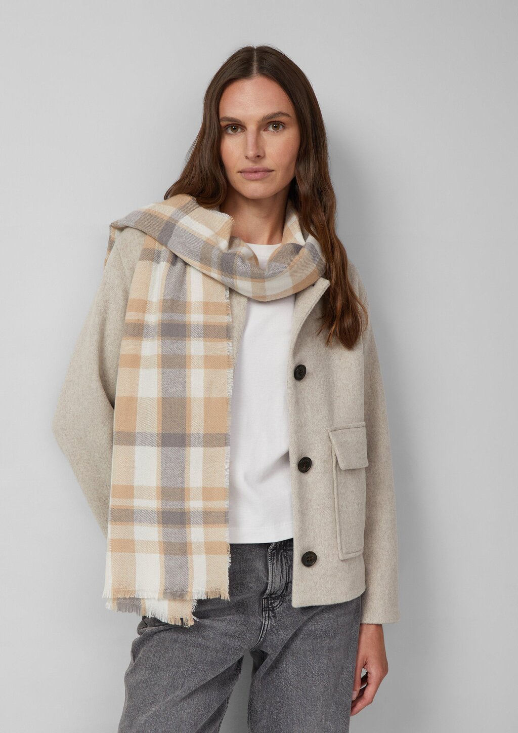 Karierter Schal mit offenem Kantenfransen