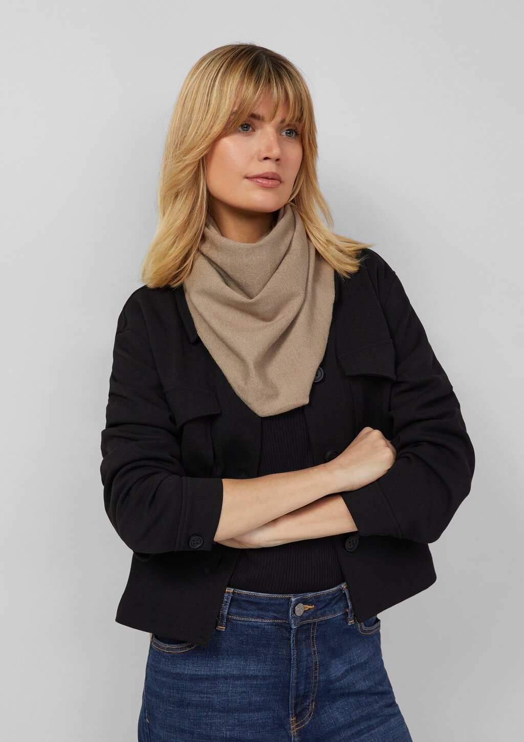 Feinstrick Dreieckstuch mit gebürsteter Oberfläche