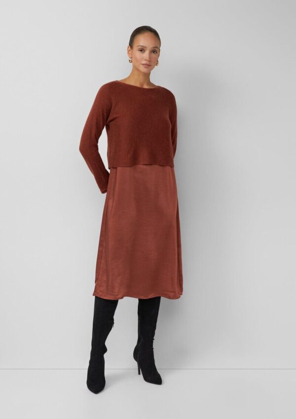 Set aus Satinkleid und Pullover aus Alpaka-Wollmix