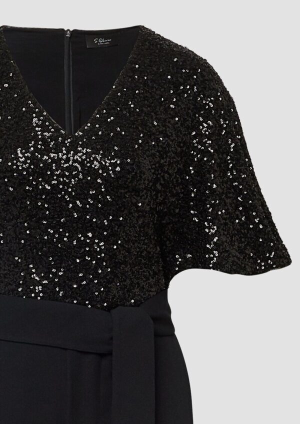 Festlicher Overall mit Pailletten und Bindegürtel