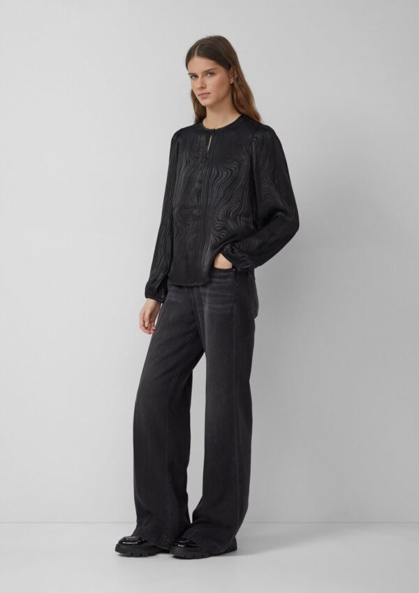 Fließende Jacquardbluse mit Raffung