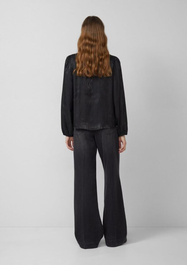 Fließende Jacquardbluse mit Raffung