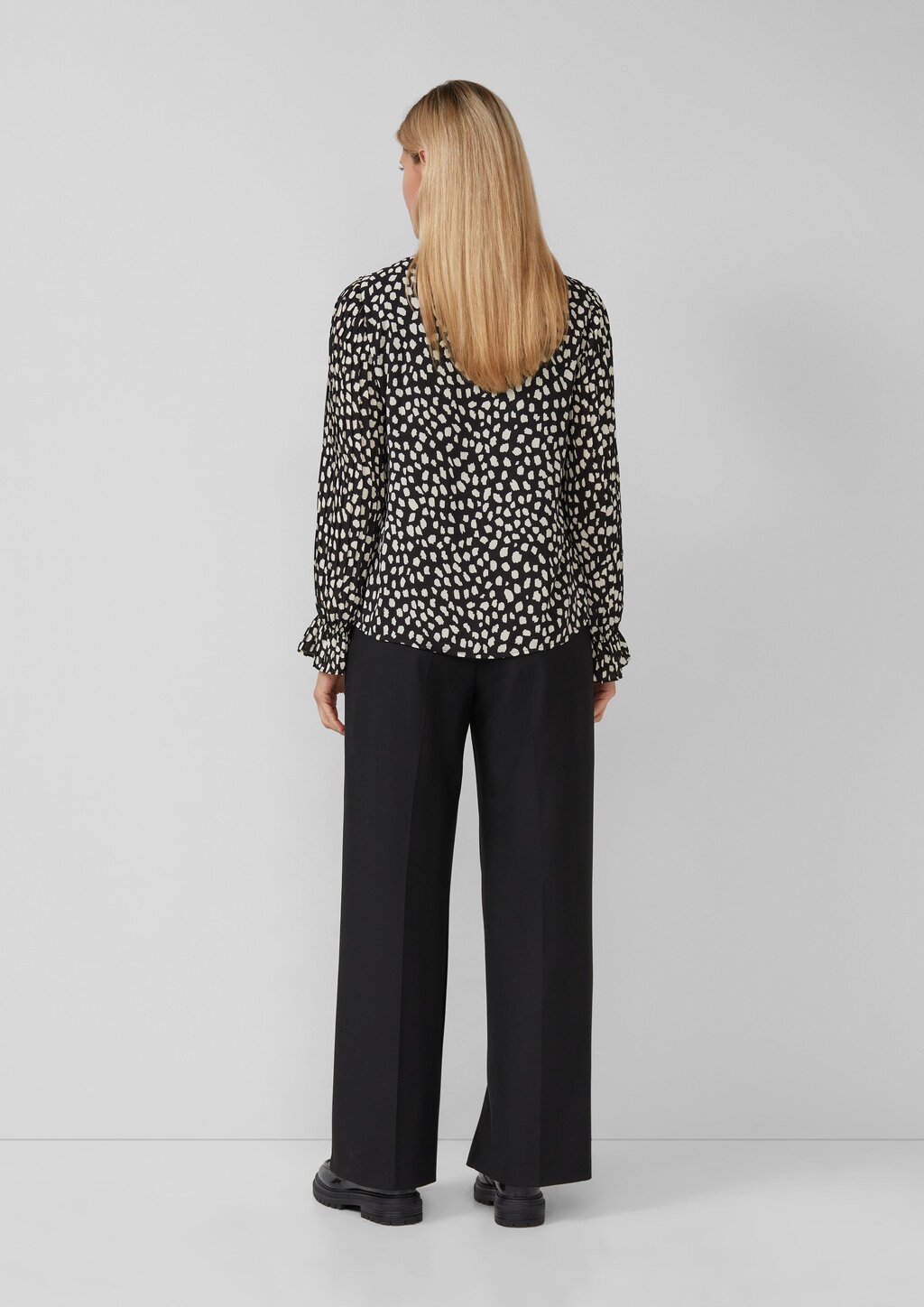 Festliche Bluse mit Plissee-Ärmeln