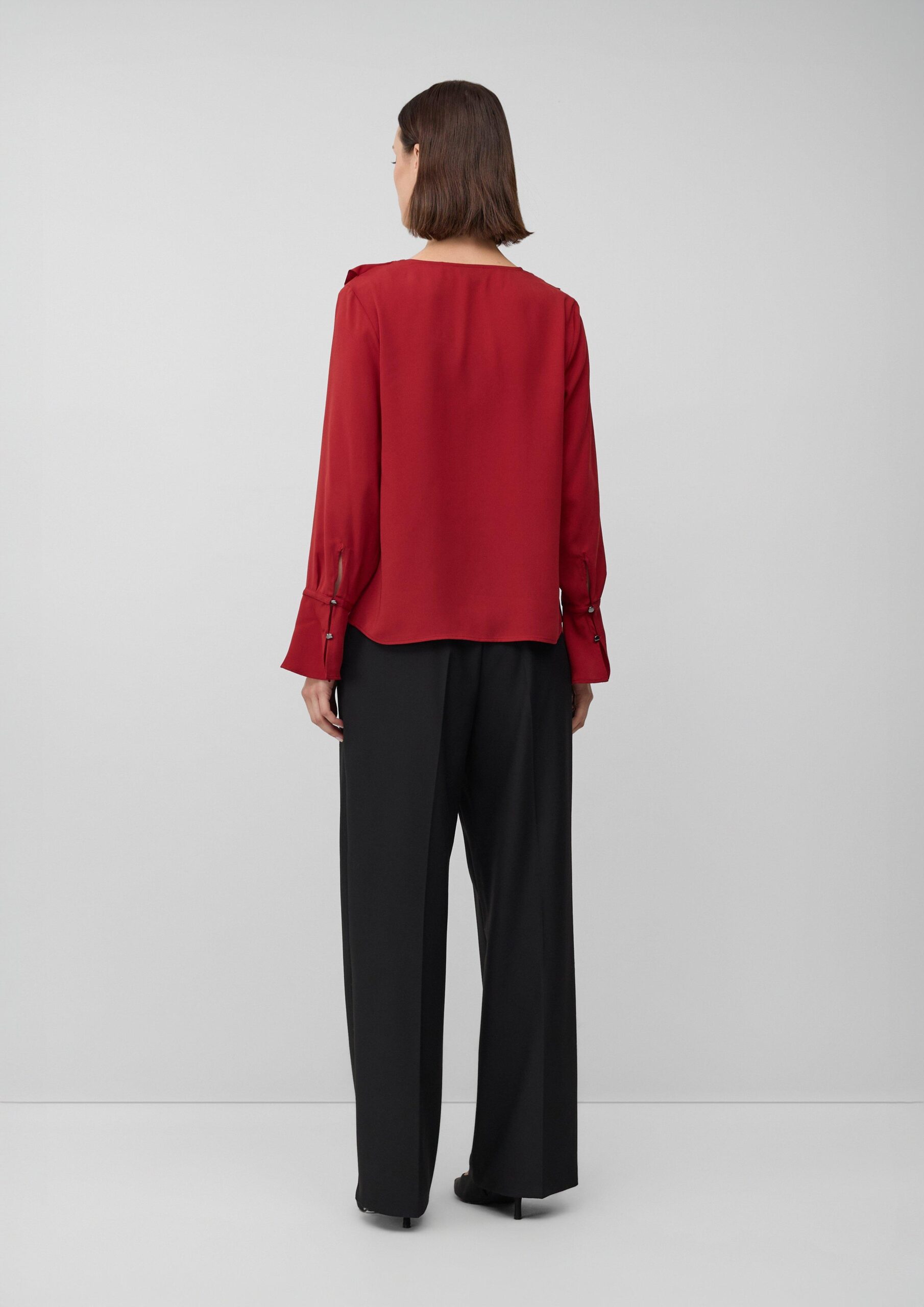 Volant-Bluse mit langen Ärmeln und Manschetten-Detail