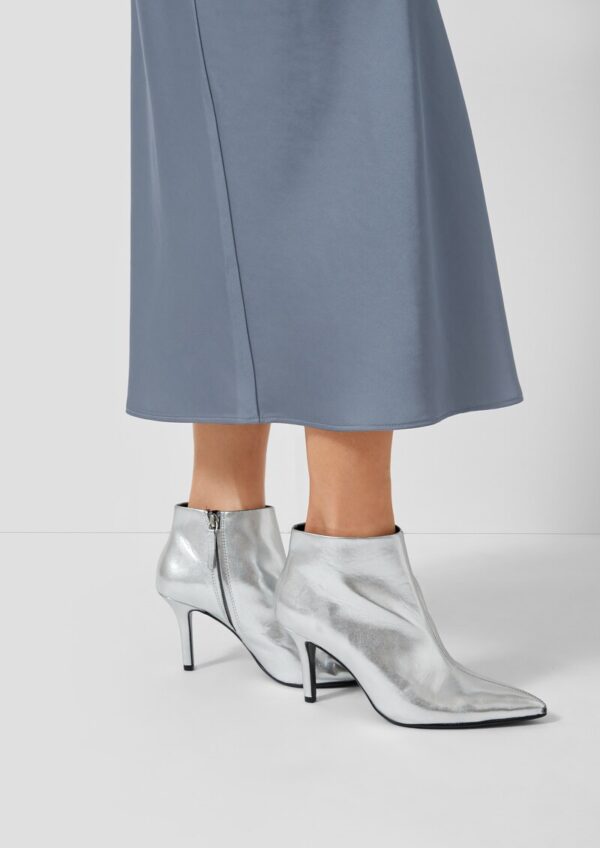 Glänzender Satin-Midirock