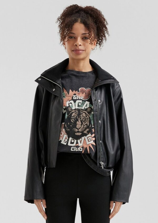 Gerade geschnittene Jacke in Lederoptik