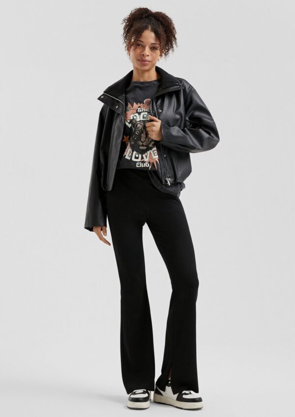 Gerade geschnittene Jacke in Lederoptik