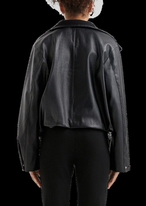 Gerade geschnittene Jacke in Lederoptik