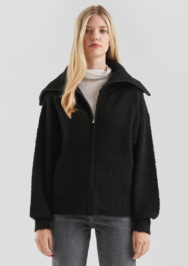 Bouclé-Strickjacke