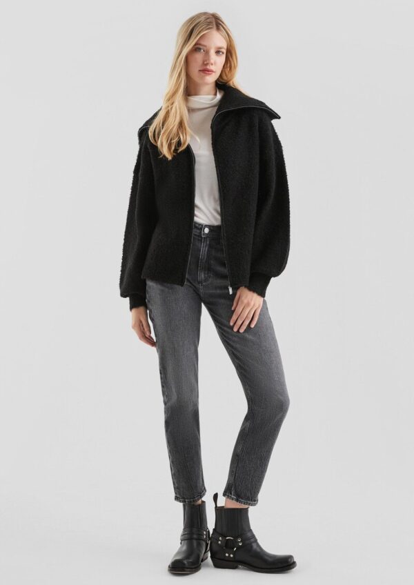 Bouclé-Strickjacke