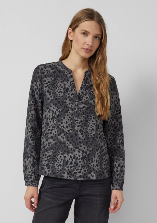 Langarmbluse aus Viskosemix mit Leo-Print