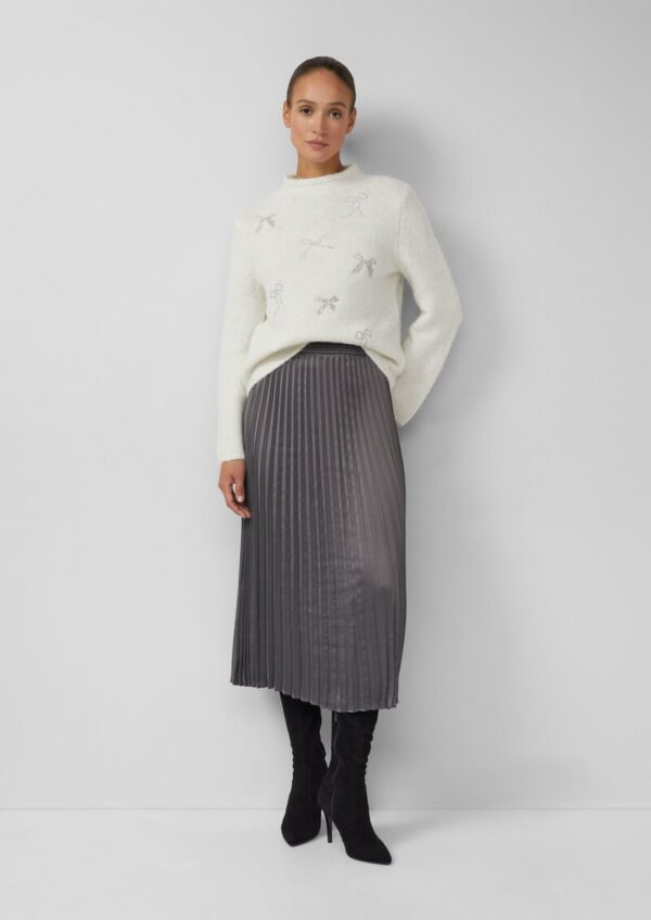 Strickpullover mit Stehkragen und Schleifen-Stickerei