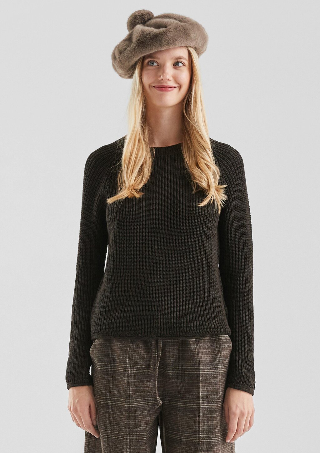 Melierter Strickpullover mit Raglanärmeln