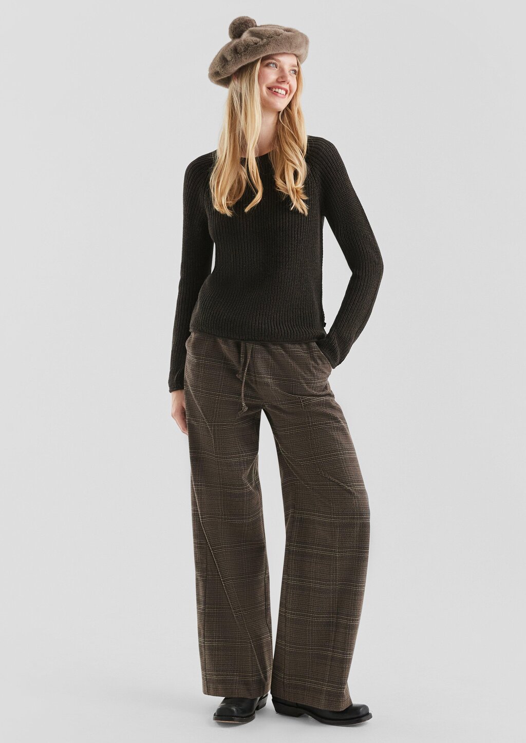 Melierter Strickpullover mit Raglanärmeln