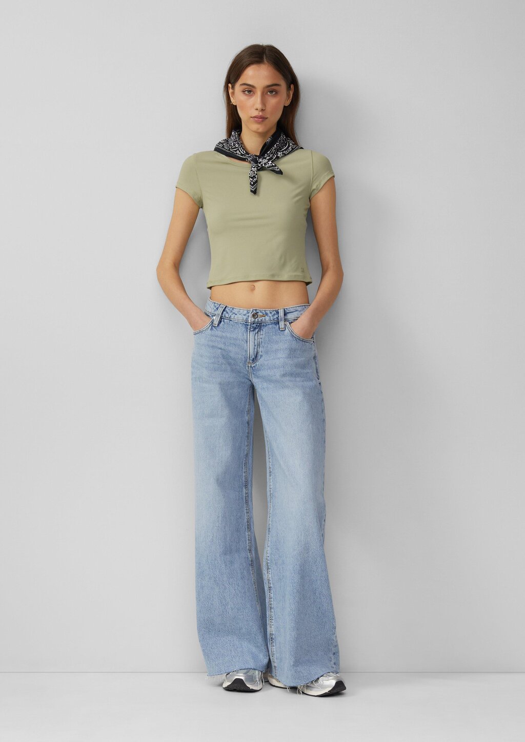 Verkürztes Rippshirt | QS x Vanessa Mai