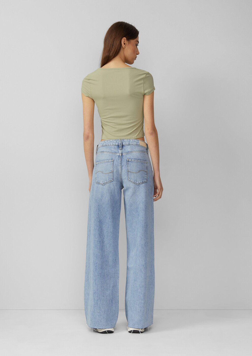 Verkürztes Rippshirt | QS x Vanessa Mai