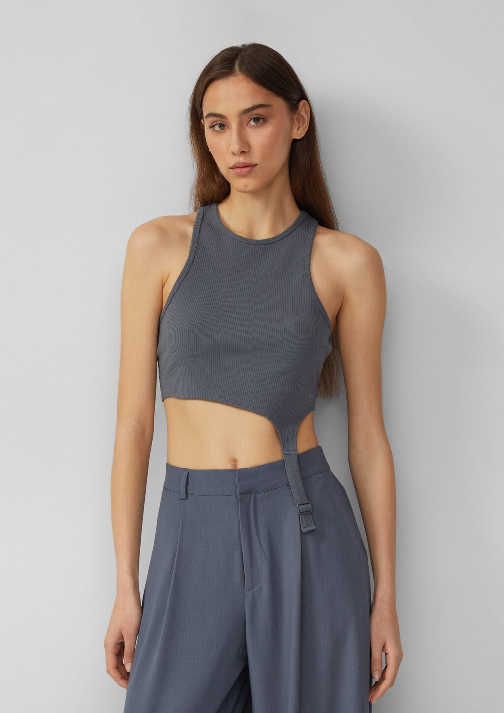 Ripptop mit Schnallendetail | QS x Vanessa Mai