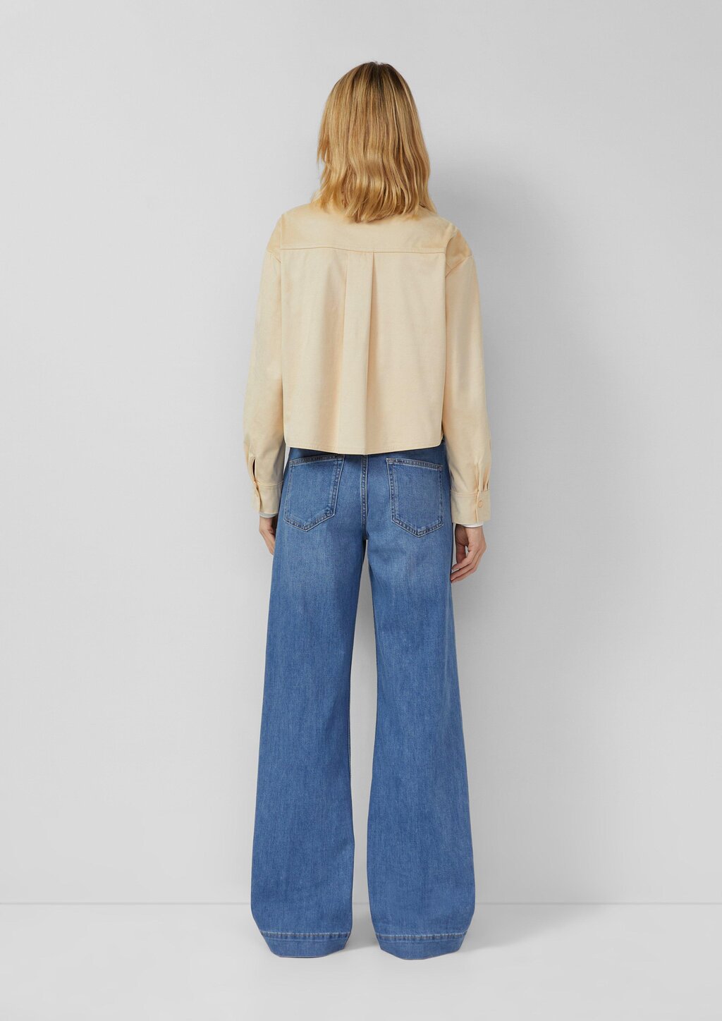 Verkürzte Hemdbluse in Velours-Optik