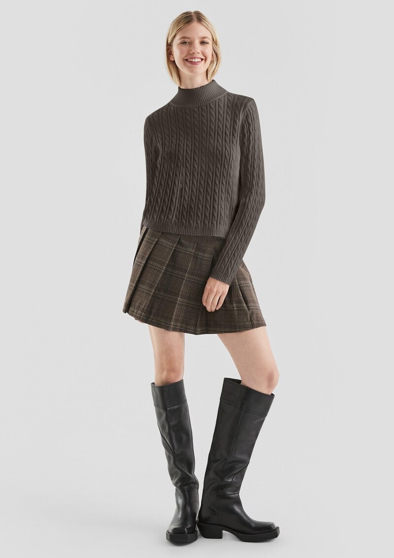 Pullover mit Zopfmuster