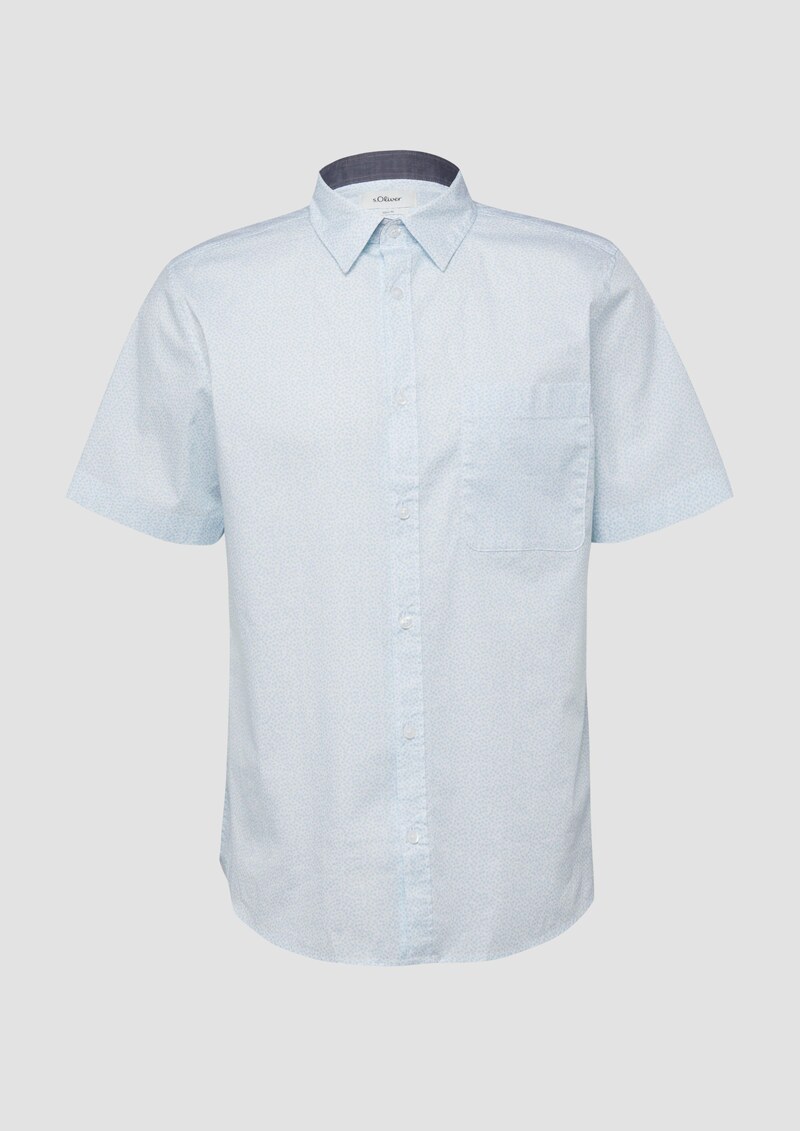 Slim Fit: Leichtes Kurzarm-Hemd mit Brusttasche und Print